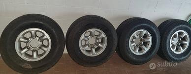 Gomme Toyo AT M+S  31x10,5 R15 e  Cerchi Pajero 