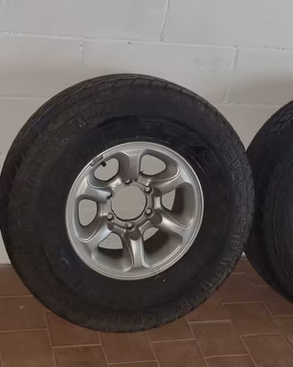 Gomme Toyo AT M+S  31x10,5 R15 e  Cerchi Pajero 