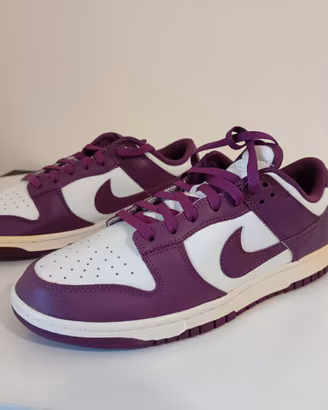 Nike dunk low lilla  mai usate taglia 43 uomo