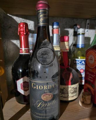 Bottiglia di BAROLO