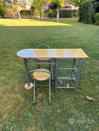 Penisola cucina / Tavolo da snack con sgabelli.