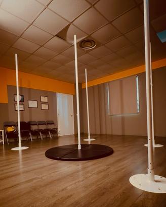 Pali pole dance e cuscino anticrash