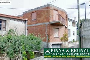 SENEGHE - CASA INDIPENDENTE con Cortile