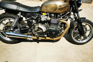 Triumph Bonneville 865 SE