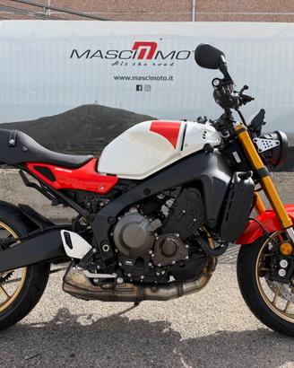 Yamaha XSR 900 Legend Red