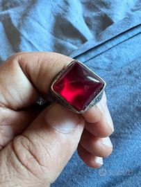 Anello in argento 925 con ambra rossa