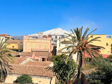 MASCALUCIA - Via Nuova 3 Vani con terrazzo