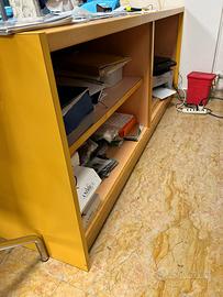 Scrivania contenitore in legno massiccio