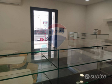 Scoglitti locale commerciale