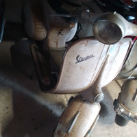 Vespa 125 vnb5t del 1964 conservata