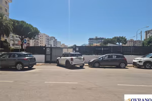 POSTI AUTO DISPONIBILI IN VIA UMBERTO GIORDANO