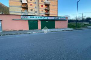 NEGOZIO A POZZUOLI