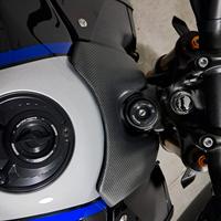 coperchio serbatoio in carbonio