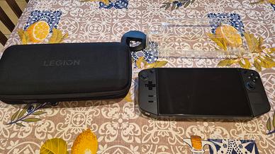 Lenovo Legion Go con custodia, accessori originali