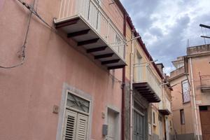 Casa indipendente su due livelli