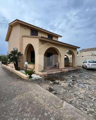 Villa su due livelli