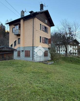 BIFAMILIARE A FORNI DI SOPRA
