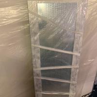 Specchio con cornice grigia/argentata