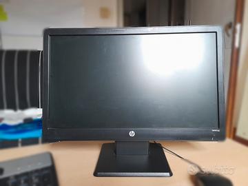 Monitor e altoparlanti.