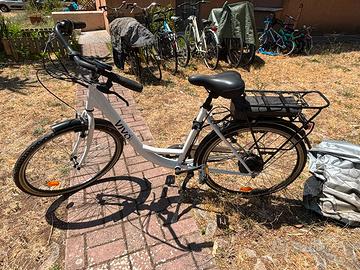 Vivobike VC26G bianca con batteria nuova