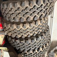 Gomme tassellate con cerchi panda 4x4