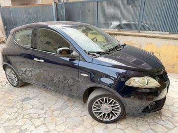 Lancia Ypsilon 1.2 GPL