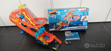 Lotto 5 Piste hot wheels city con macchinine