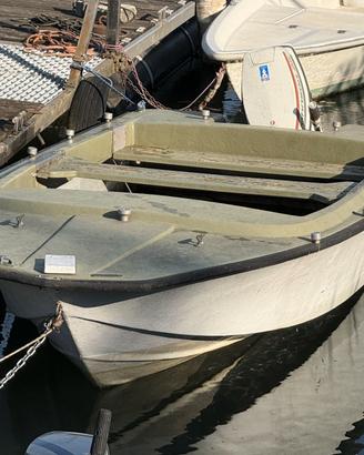 barca motoscafo motore fuoribordo Johnson 25cv