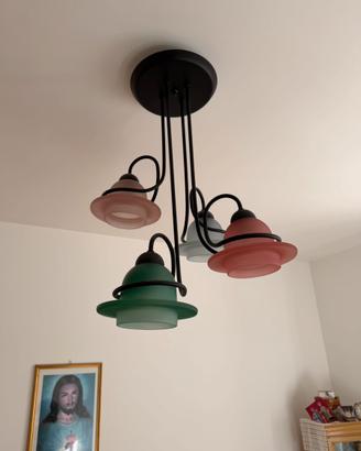 3 lampadari di diversi colori