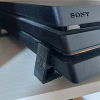 PLAYSTATION 4 PRO 1 TB  (disponibile dal 15.12.25)