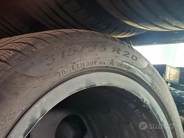 4 pneumatici con cerchio incluso