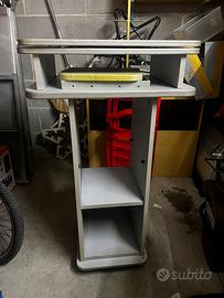 Mobile per pc con scaffali