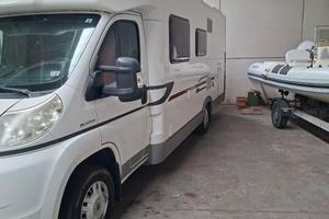 camper semintegrale adria 