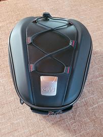 GIVI Borsa serbatoio Tanklock espandibile