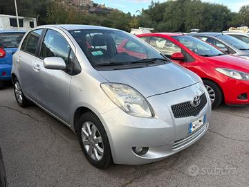 Toyota Yaris 1.3 5 porte Sol