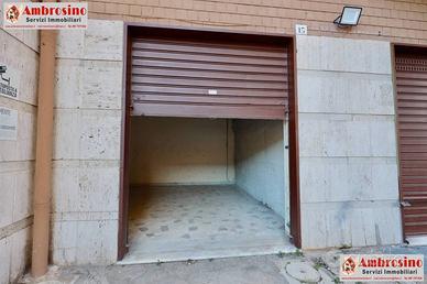 NEGOZIO DEPOSITO LOCALE COMMERCIALE AD ARZANO - VI