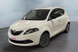 Lancia Ypsilon 1.0 firefly hybrid Gold Plus s&s 70