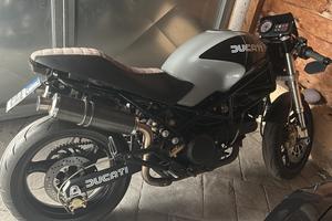 Ducati monster 750 a carburatore iscritta asi