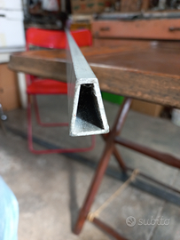 Profilato di alluminio