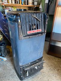 Stufa in ghisa a legna