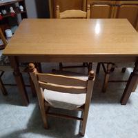 tavolo allungabile con 6 sedie in legno