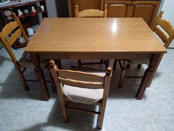 tavolo allungabile con 6 sedie in legno