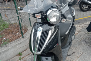 Piaggio 300 ie