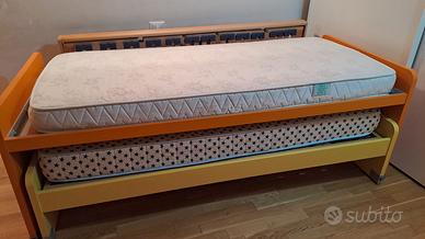 Letto a castello  con due letti sovrapponibili