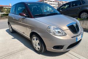 lancia ypsilon  1,4 benzina anno 2007 km.140.000