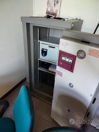 casseforti funzionanti di cui una temporizzata