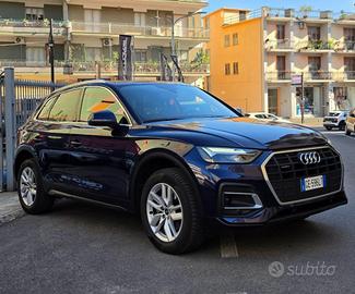 AUDI Q5 40 TDI quattro S tronic Advanced