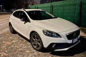 Volvo v40 cross country