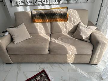 Divano letto due ampie sedute