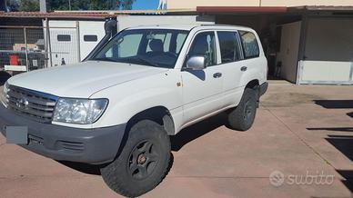 TOYOTA HZJ 105